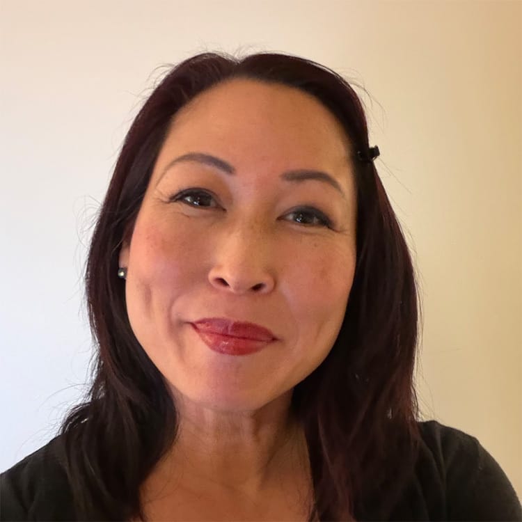 Laura Takaragawa